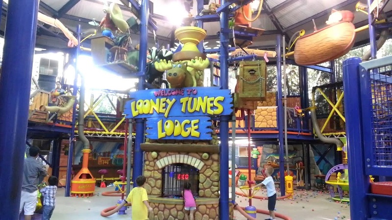 Parque Six Flags Magic Mountain - Looney Tunes