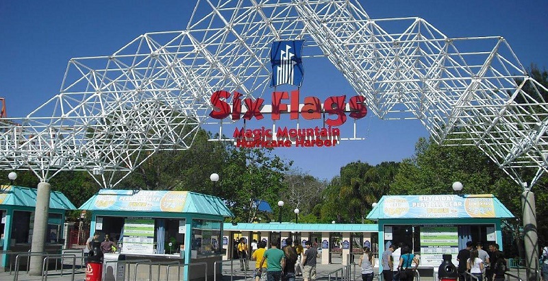 Six Flags Magic Mountain na Califórnia 