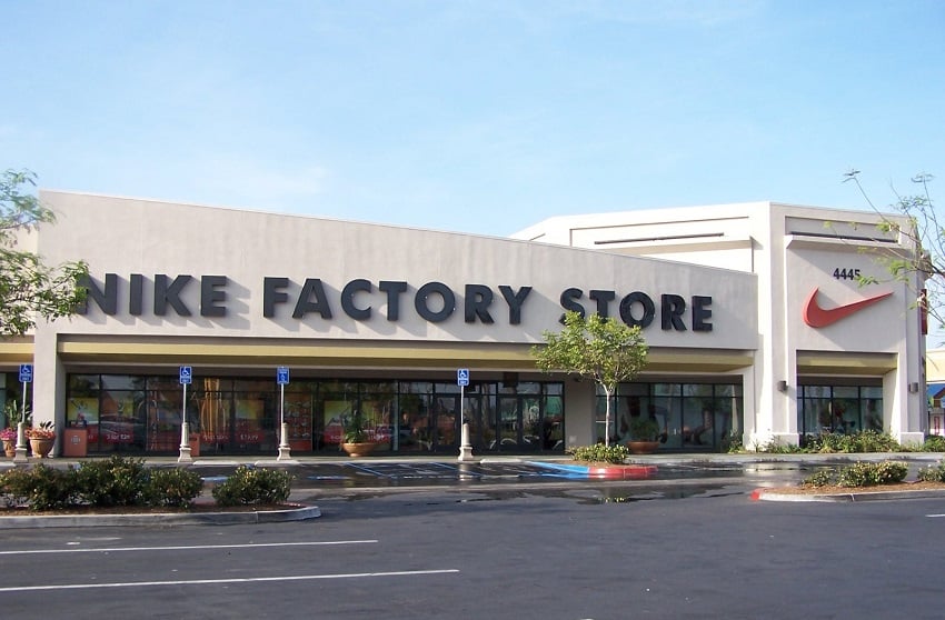 Nike Factory Store no Las Americas Premium em San Diego