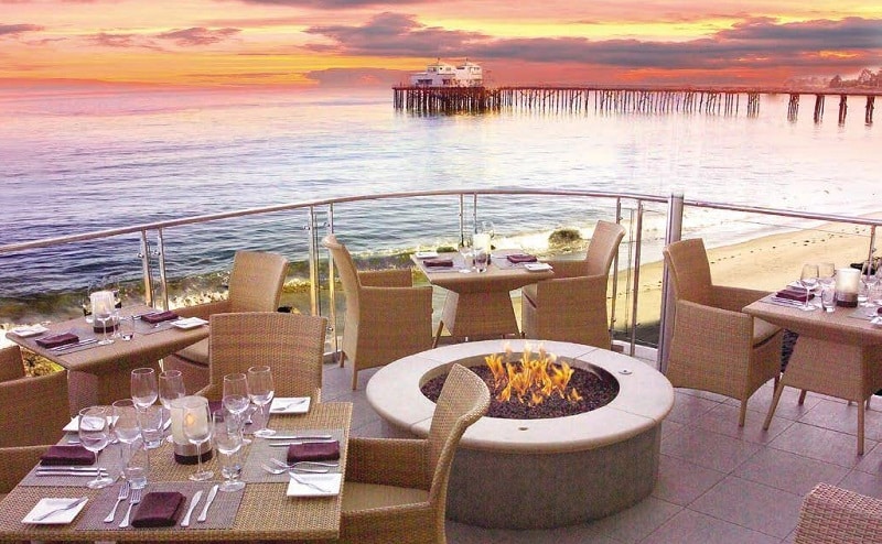 Restaurante na beira da praia - Los Angeles