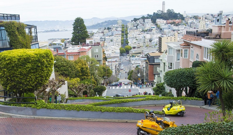 Go Cars na Lombard Street - San Francisco
