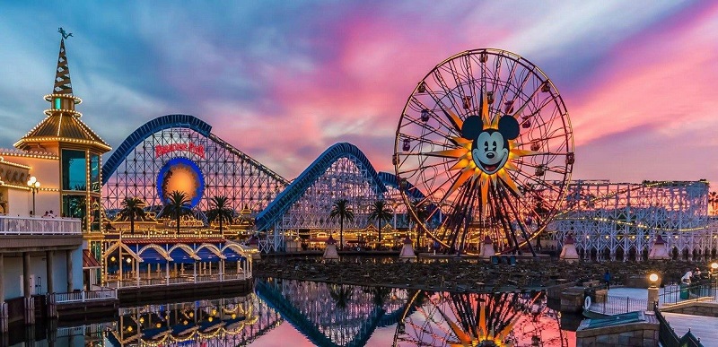Fim de dia na Disneyland Califórnia