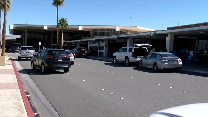 Carros no aeroporto de Palm Springs