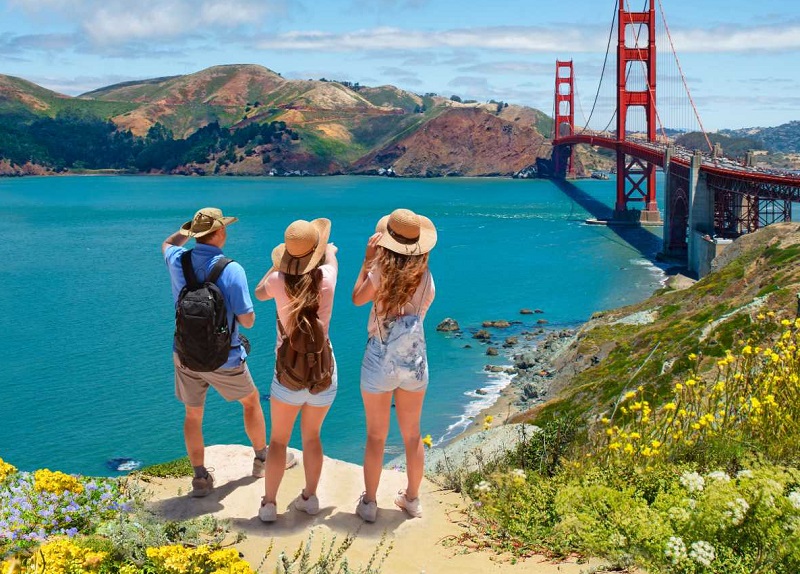 Turistas curtindo verão em San Francisco