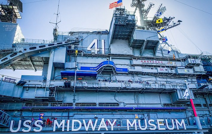 Ingresso do museu USS Midway em San Diego
