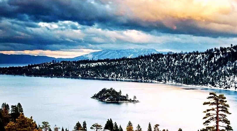 Neve na região de Lake Tahoe na Califórnia